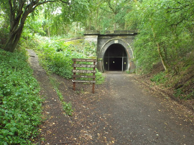 Brampton Valley Way approaching Kelmarsh Tunnel