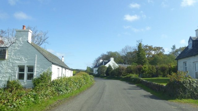 Houses at Baile Boidheach, Knapdale © Alpin Stewart cc-by-sa/2.0 ...