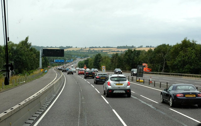 The M23 Motorway © Martin Addison cc-by-sa/2.0 :: Geograph Britain and ...