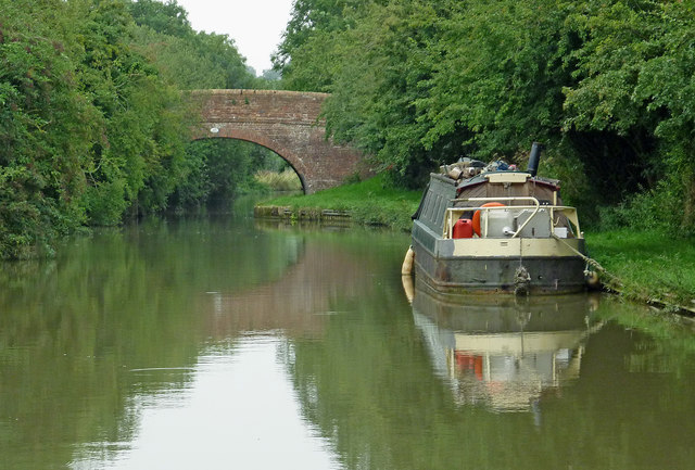 Grand Union Canal north of Husbands... © Roger D Kidd :: Geograph ...