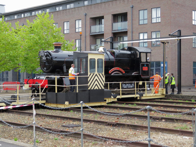 Steam locomotive moves in Swindon