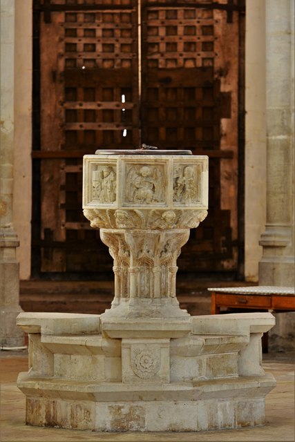 Stoke by Nayland, St. Mary's Church: The c15th octagonal font with emblems of the Evangelists