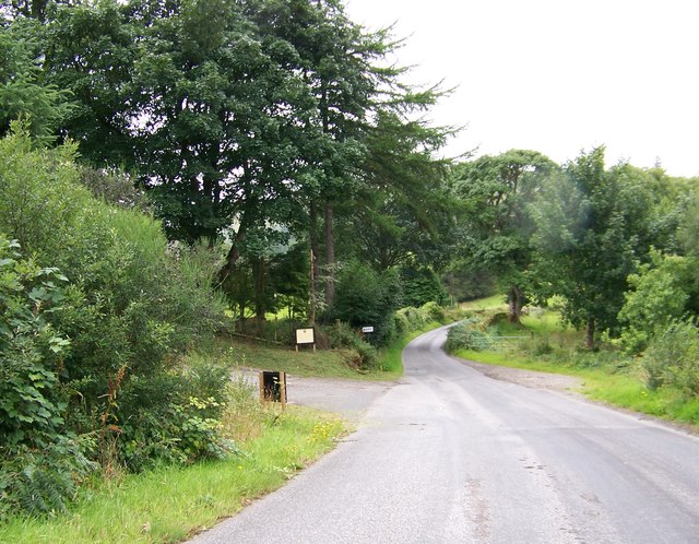 Entering Ford on the B840