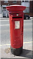 NZ3564 : Elizabeth II postbox on Boldon Lane by JThomas
