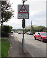 Warning sign - Patrol/Hebryngwr, Bronllwyn, Pentyrch