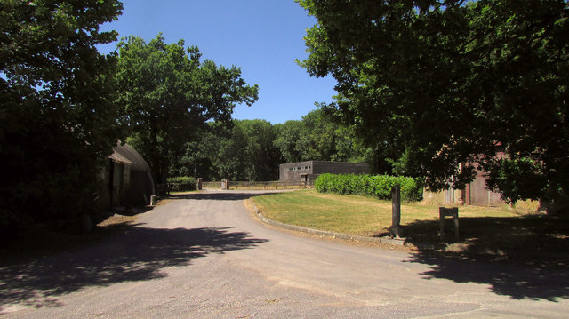 Entrance to Oakley Farm © Derek Harper :: Geograph Britain and Ireland