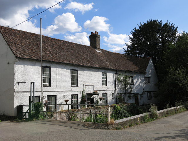 The Mill House and mill stream, Mill Street (2)