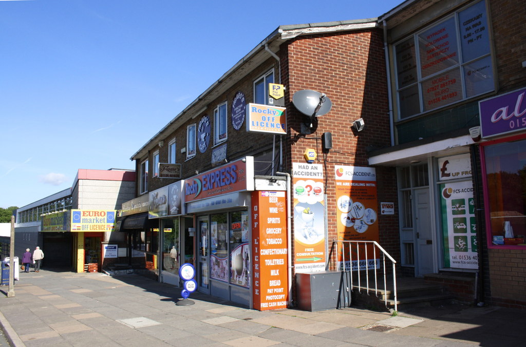 George Street shops, including #74 Rocky... © Roger Templeman ...