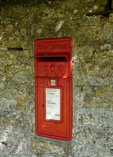 George VI postbox on the B1398 at Cammeringham