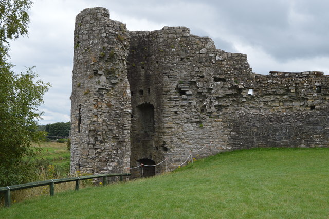Ruined tower, Trim Castle