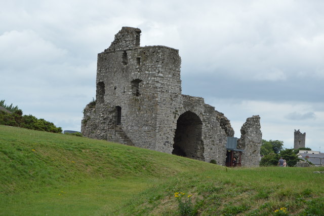 Ruined tower, Trim Castle