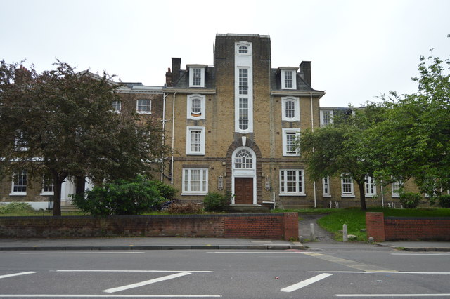 Thorpe Coombe Hospital © N Chadwick :: Geograph Britain and Ireland