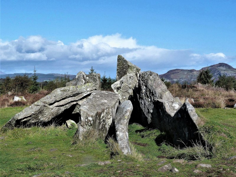 The Giants' Graves - Isle of Arran © Raibeart MacAoidh cc-by-sa/2.0 ...