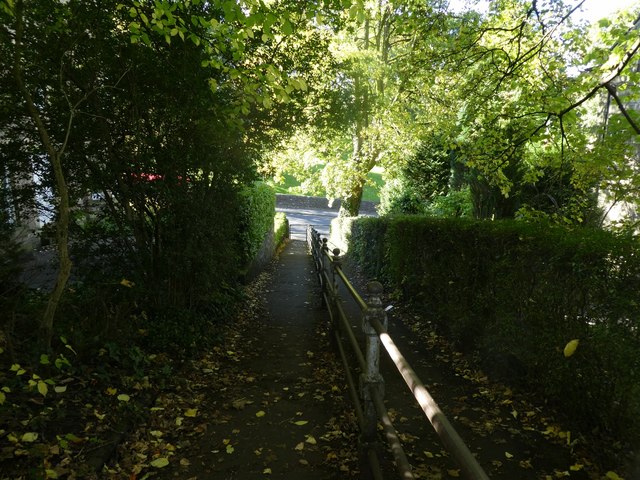 Footpath to Terrace Road