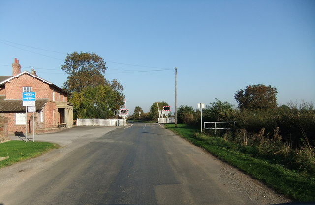 Level Crossing at Station Farm