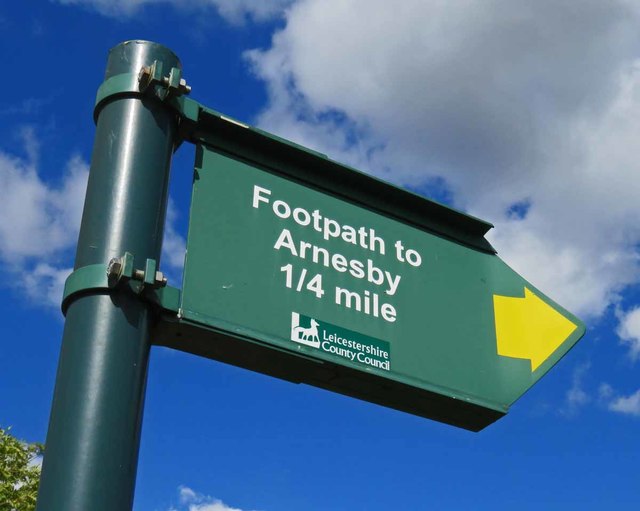 Footpath sign to Arnesby