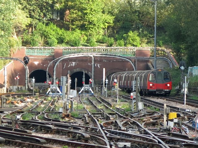 The tunnels east of Golders Green tube station