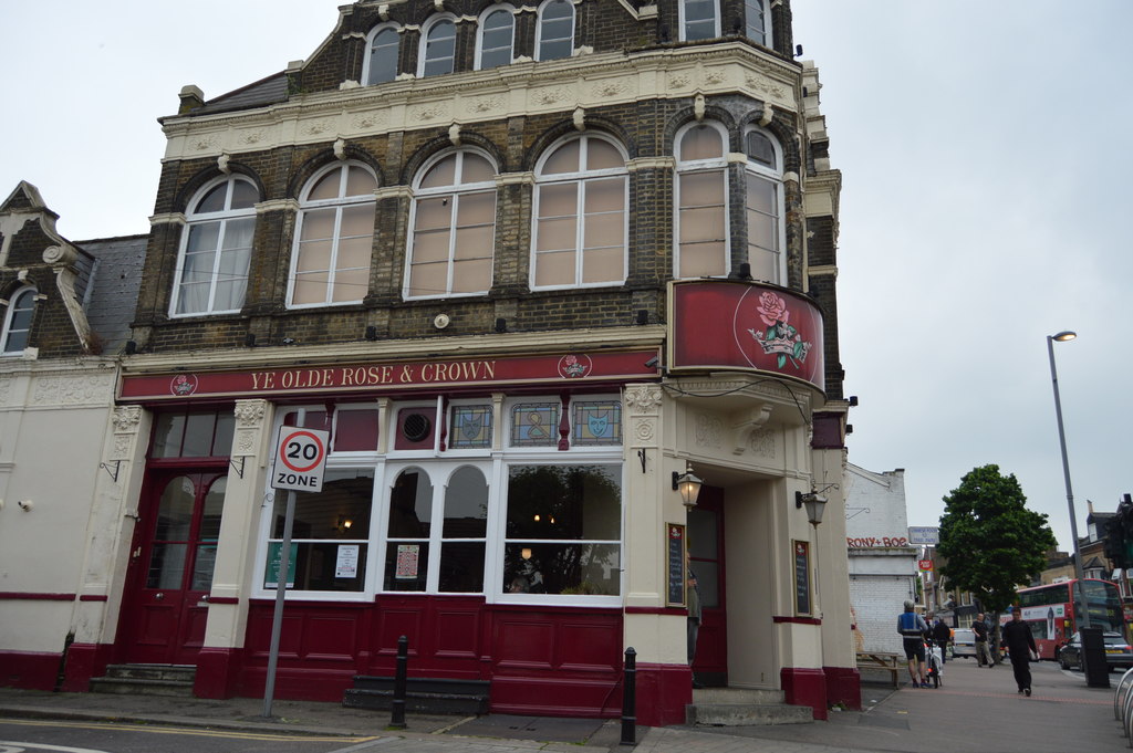 Ye Olde Rose and Crown © N Chadwick cc-by-sa/2.0 :: Geograph Britain ...