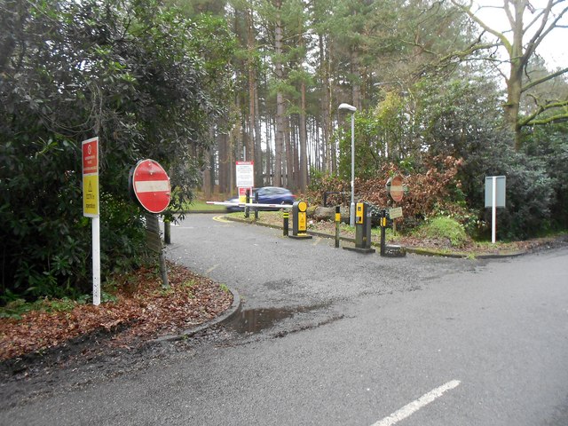 Rotten Green: Service vehicle access to the M3 Fleet Services