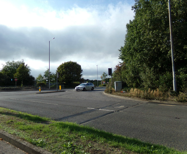 A28 Simone Weil Avenue, Kennington © Geographer :: Geograph Britain and ...