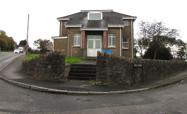 Steps up to ATC 2318 (Aberkenfig) Squadron, Bryncethin