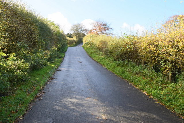 Magherabrack Road © Kenneth Allen cc-by-sa/2.0 :: Geograph Ireland