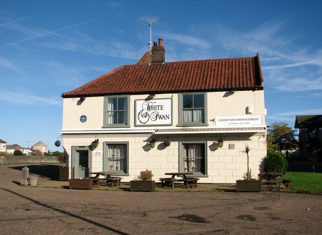 1 North Quay - The White Swan public house