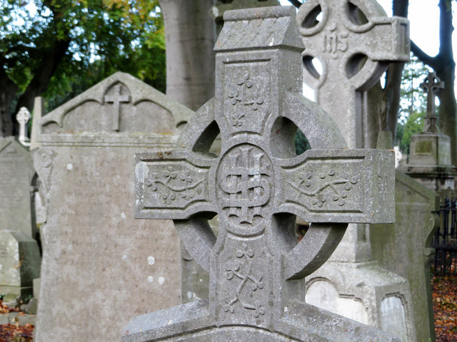 Celtic cross on a gravestone in Glasnevin Cemetery