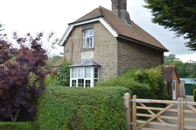 Lock Keepers Cottage Godstow Lock C N Chadwick Cc By Sa 2 0