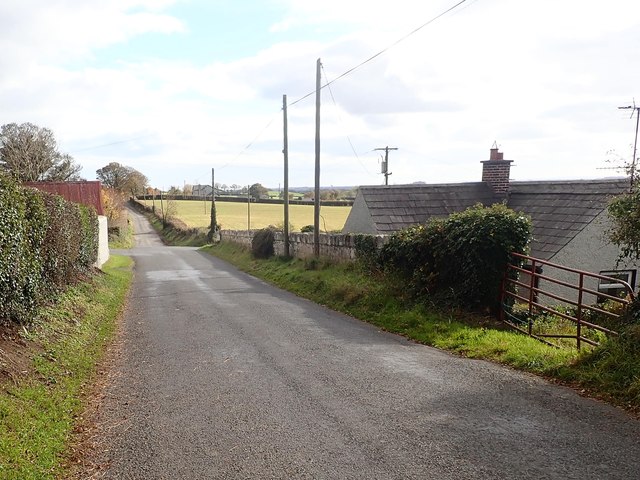 The Dungooley Road at Dungooley... © Eric Jones cc-by-sa/2.0 ...