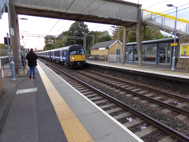 Train No.360119 arriving at Marks Tey Railway Station