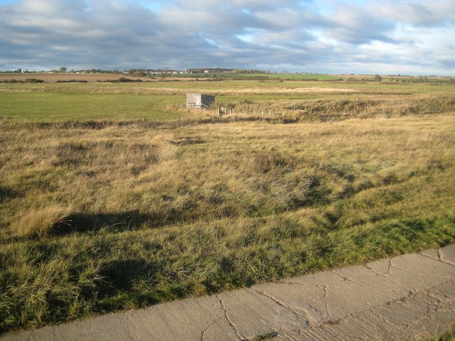 Holland-on-Sea: Holland Haven Country... © Nigel Cox cc-by-sa/2.0 ...