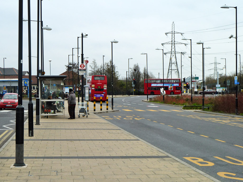 VIA BUS STOP＊Easton Pearson＊レース - スカート