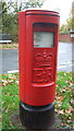 Elizabeth II postbox on Wood End Road, Clayton-le-Woods