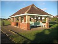 Clacton-on-Sea: Seafront shelter near Connaught Gardens