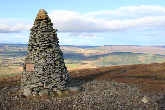 Coronatin Cairn on the Hills of Comdale