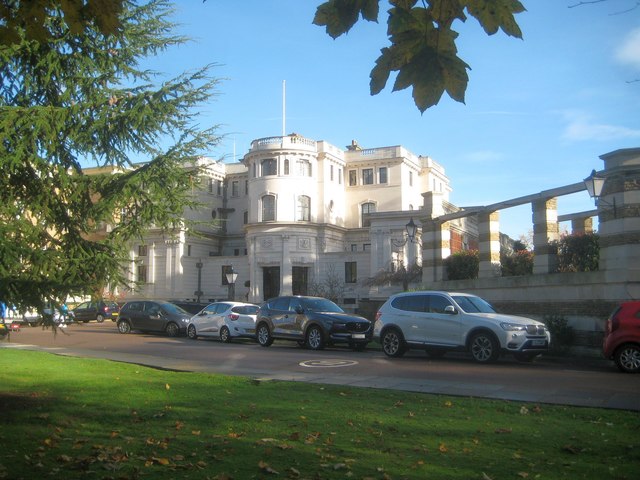 Edgware: North London Collegiate School, former Canons mansion