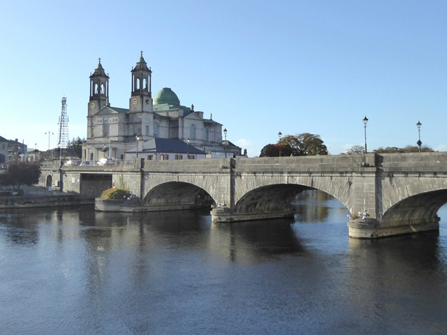 The Bridge of Athlone and St Peter and St Paul's Church