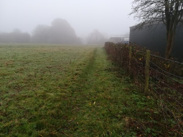 Path around the back of Beech Farm