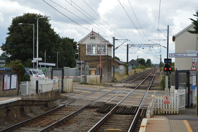 Foxton Crossing and signalbox