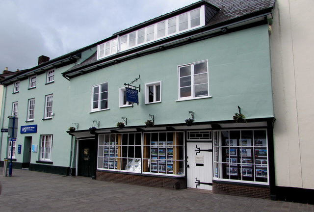 Parrys estate & letting agents office in Abergavenny