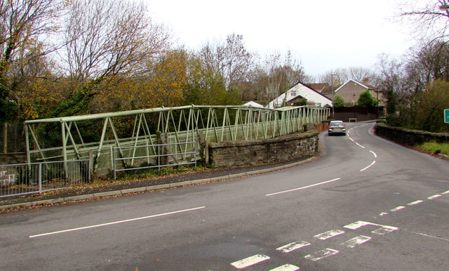 Footbridge extending from Ystrad Mynach to Hengoed