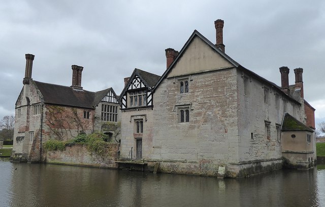 Baddesley Clinton Moated Manor House © Rob Farrow Cc By Sa20