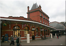 SU9676 : Former frontage to Windsor & Eton Central station by David Kemp