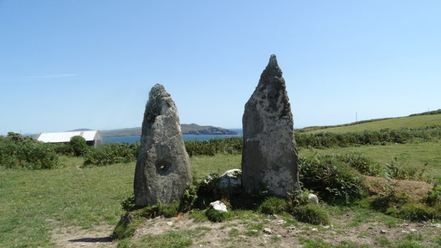 Cape Clear Island - Marriage stone (Stone Row)
