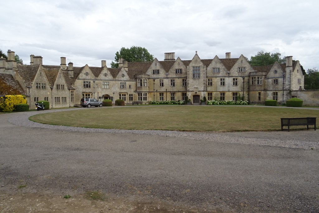 Rodmarton Manor © Philip Halling :: Geograph Britain and Ireland