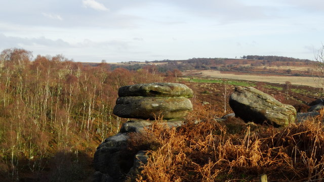 Rocks at the northern end of Gardom's Edge