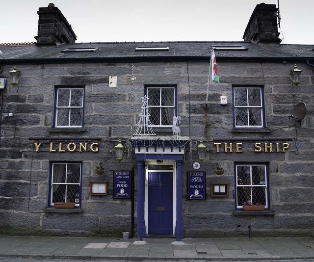 Y Llong, The Ship, Porthmadog