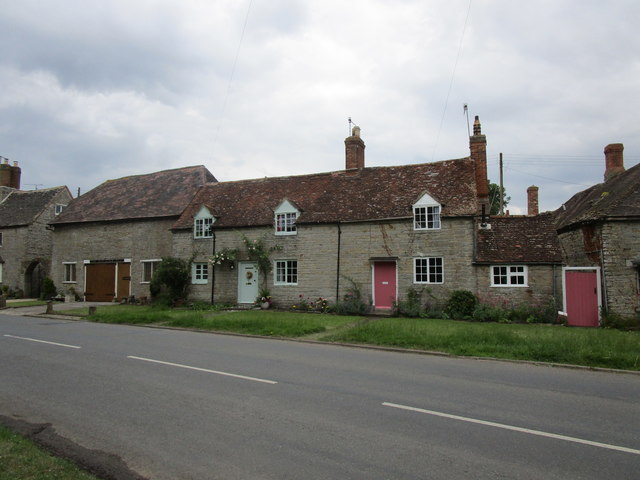 Cottages in Cleeve Prior