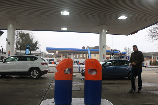 Gulf petrol stations on Woodford New Road